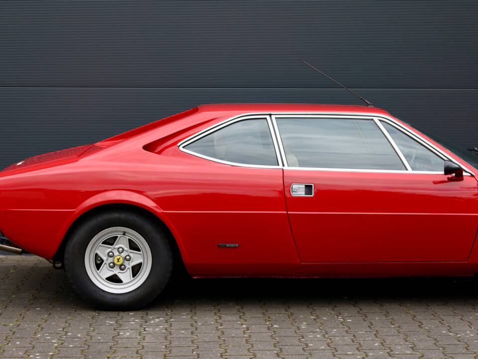 Image 22/25 of Ferrari Dino 308 GT4 (1975)