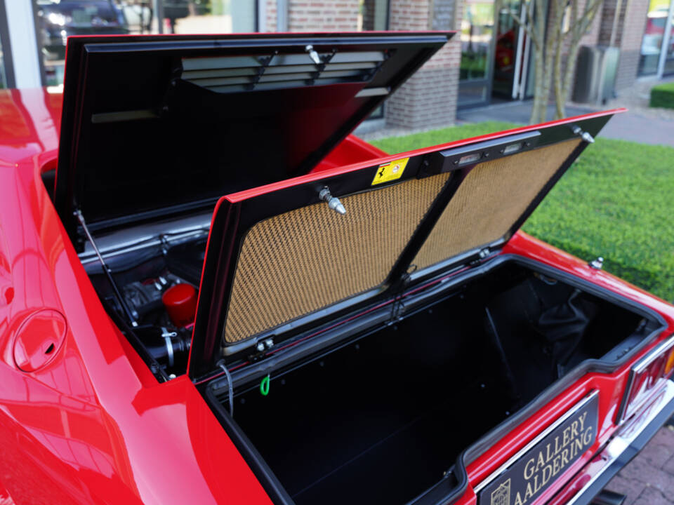 Image 41/50 of Ferrari Dino 308 GT4 (1976)