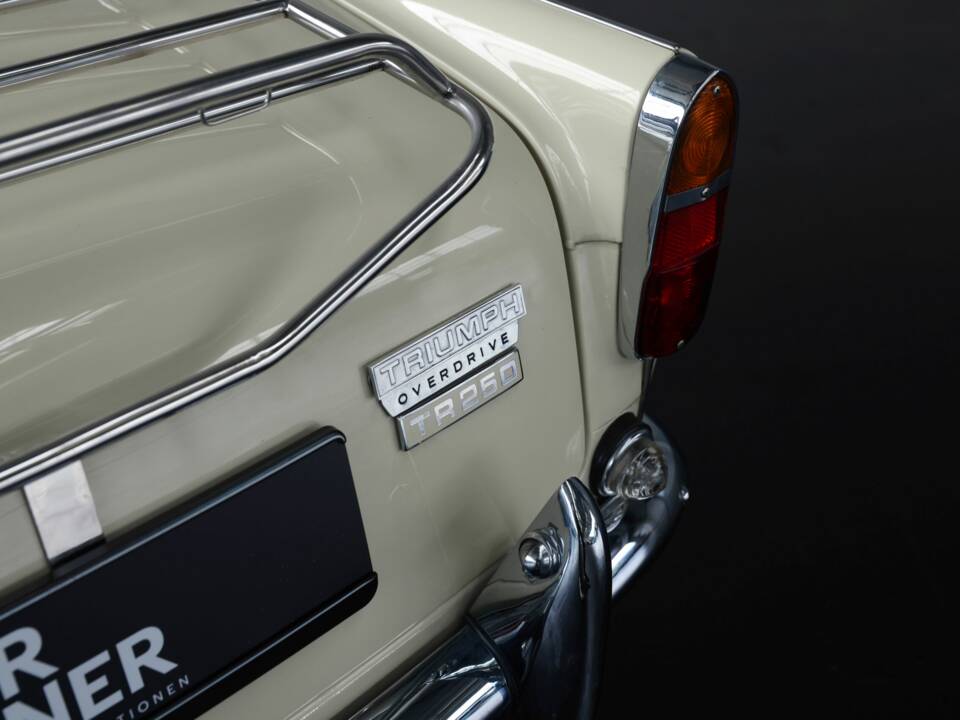 Bild 40/44 von Triumph TR 250 (1968)