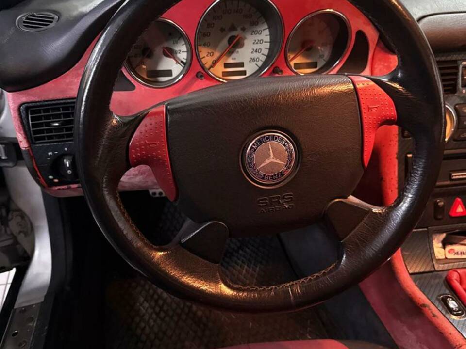 Image 10/19 de Mercedes-Benz SLK 200 Kompressor (1997)