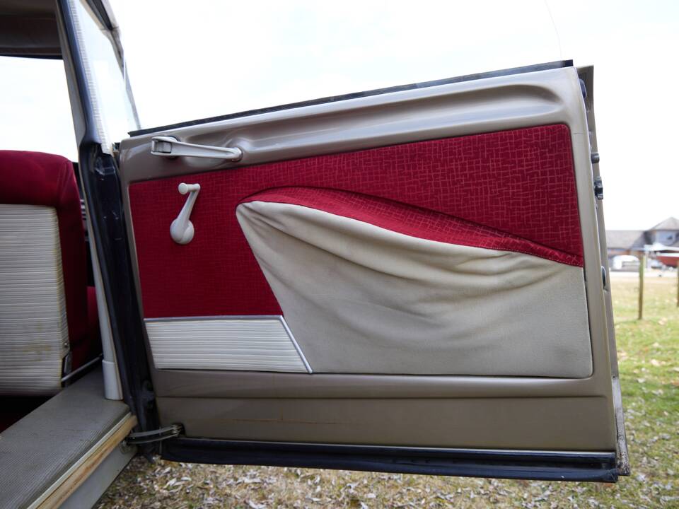 Image 27/28 of Citroën ID 19 (1966)