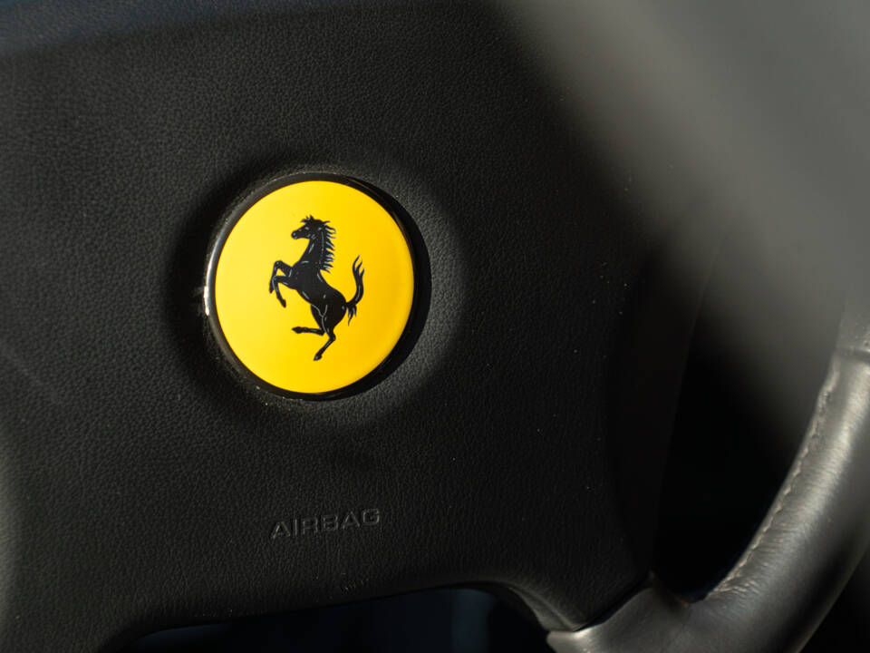 Bild 40/44 von Ferrari F 355 Spider (1998)