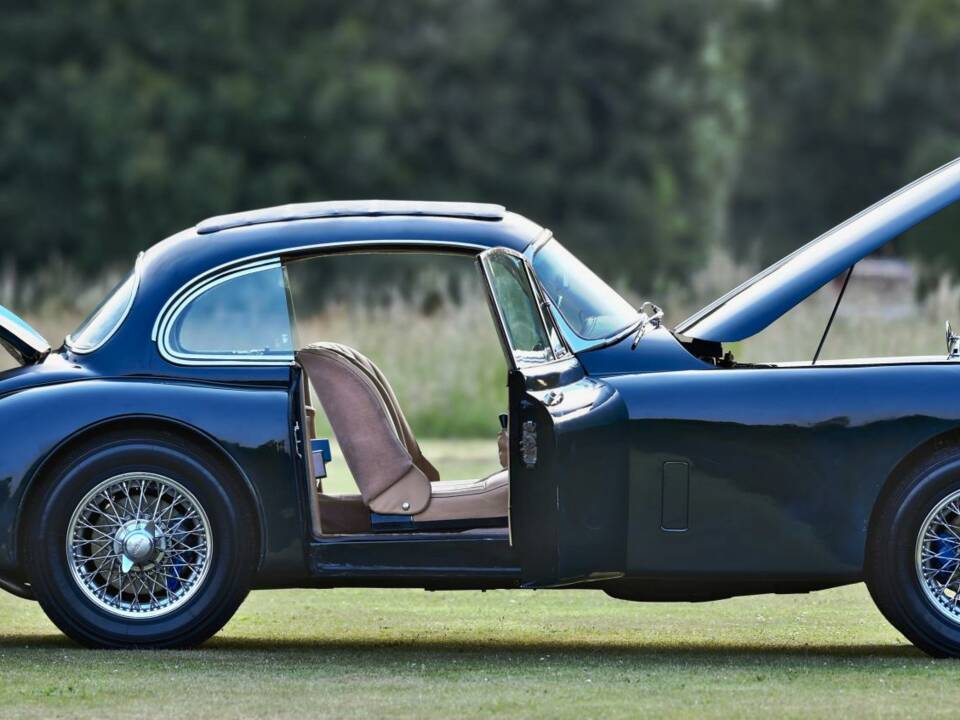Image 20/50 of Jaguar XK 150 FHC (1960)