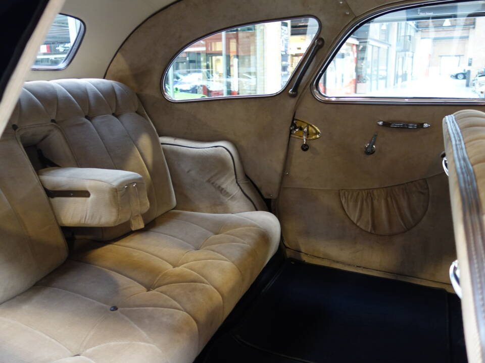 Afbeelding 24/33 van Peugeot 402 B (1936)