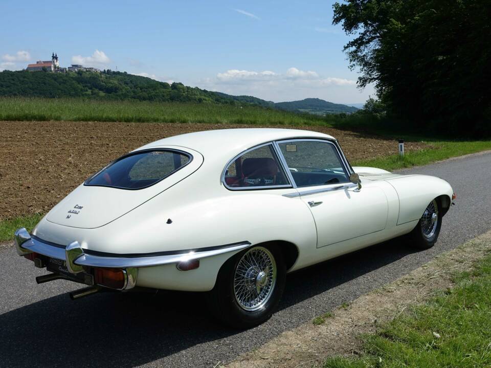 Image 6/39 de Jaguar XK-E (2+2) (1970)