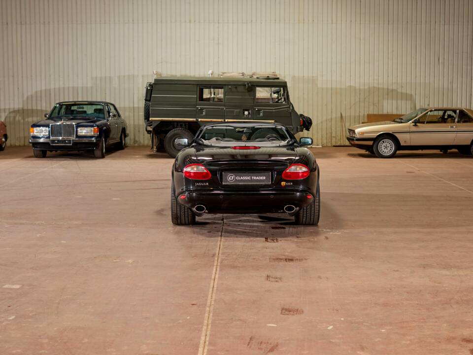 Bild 15/55 von Jaguar XKR (2000)