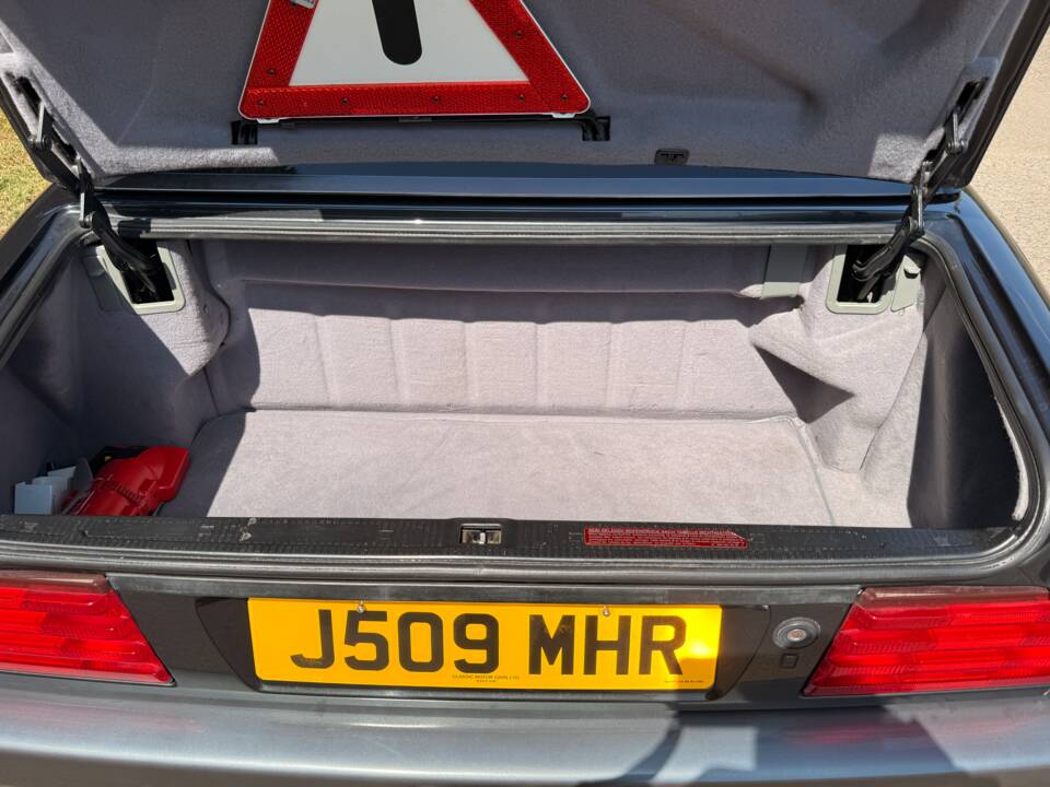 Immagine 24/29 di Mercedes-Benz 500 SL (1992)