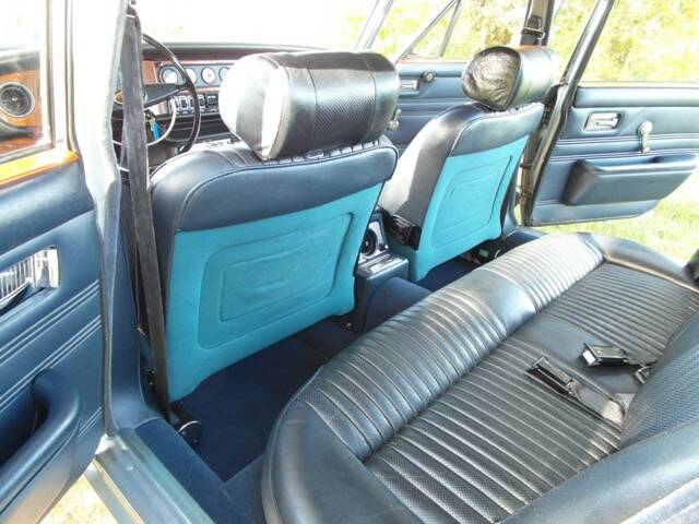 Image 49/60 of Jaguar XJ 6 4.2 (1972)