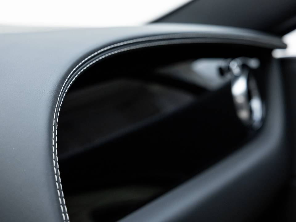 Bild 24/38 von Bentley Continental GT V8 (2014)