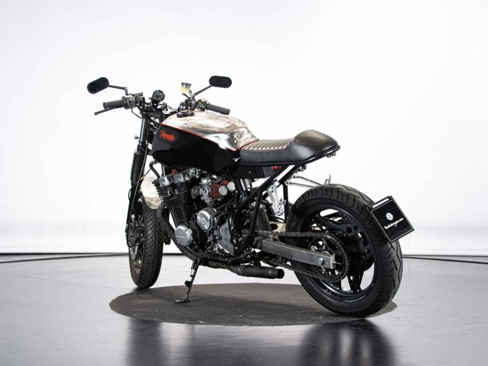 Bild 2/50 von Honda CB 750 Custom (1987)