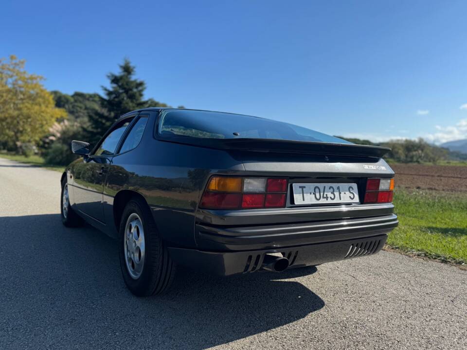 Image 13/35 of Porsche 924 S (1986)