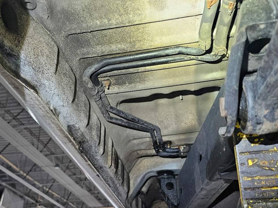 Image 42/48 de Toyota Land Cruiser FJ80 (1992)