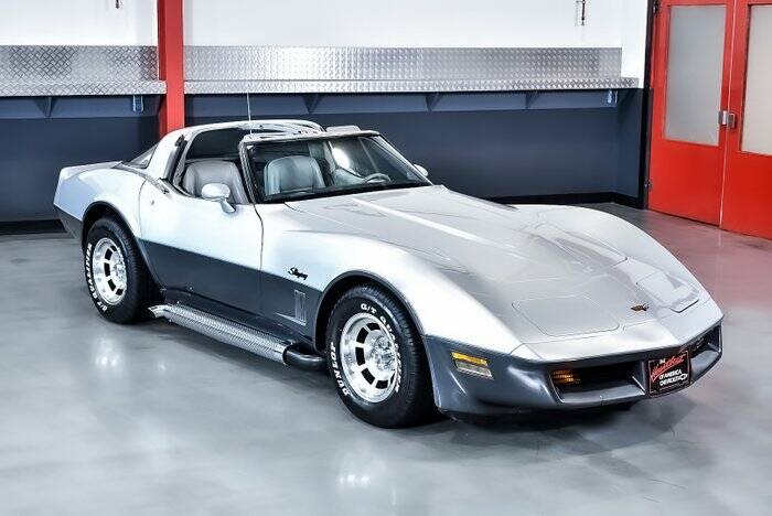 Image 7/7 of Chevrolet Corvette (1982)