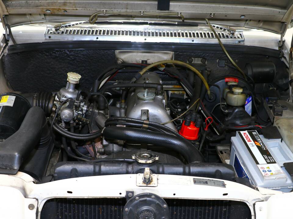 Image 13/15 of Mercedes-Benz 200 (1971)