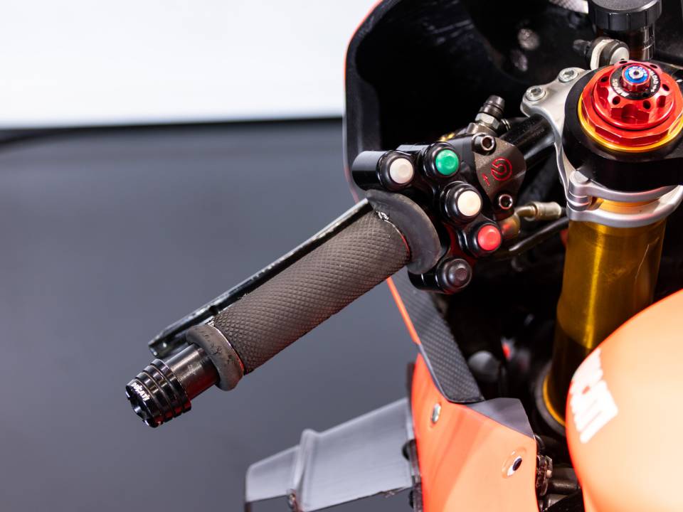 Immagine 41/50 di Ducati DUMMY (2019)