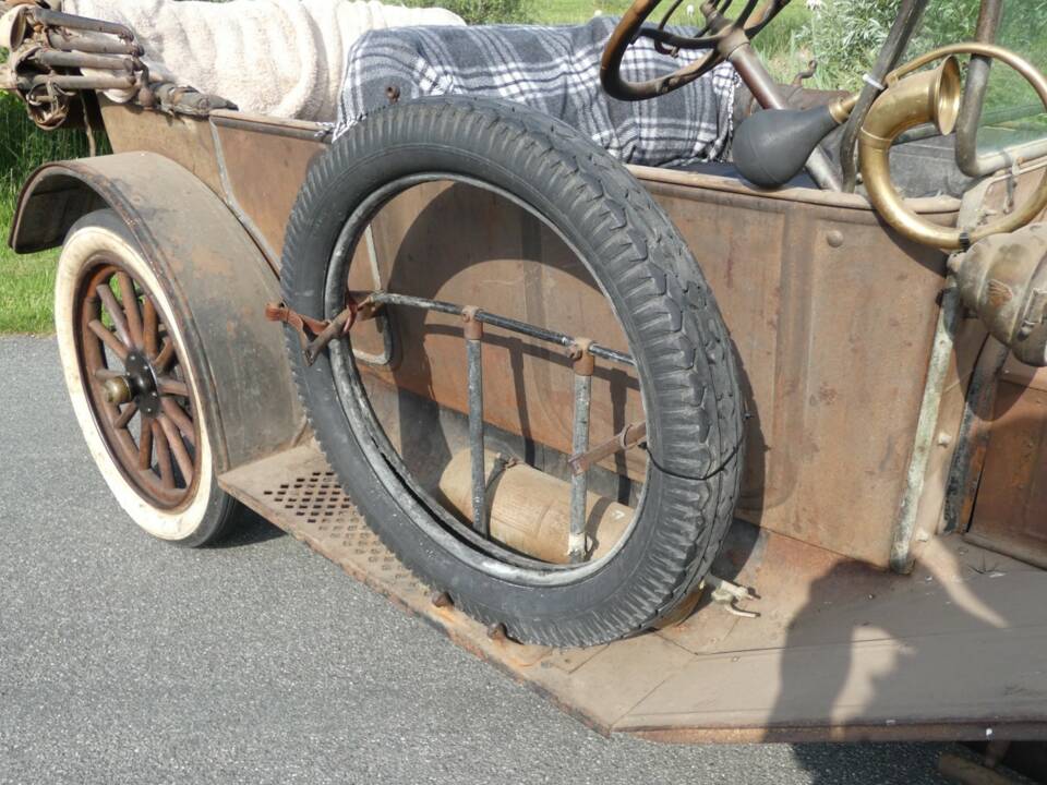 Image 12/66 of Regal Model T Underslung (1913)