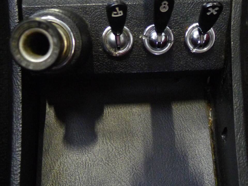 Image 9/34 of Alfa Romeo Giulia Nuova Super 1600 (1974)