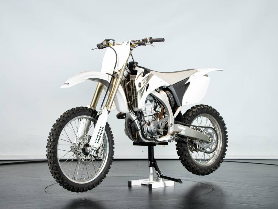 Image 7/50 de Yamaha DUMMY (2007)