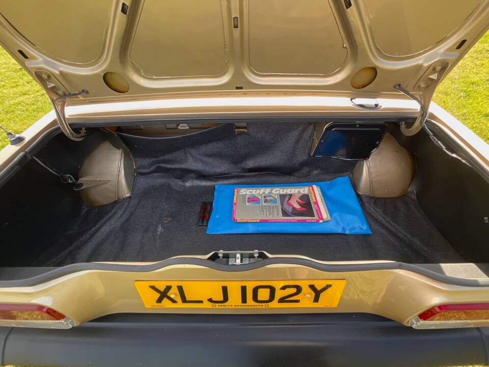 Image 40/50 de Triumph TR 7 Europa (1982)