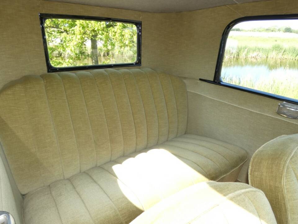 Image 11/15 of Ford Model A Tudor Sedan (1929)