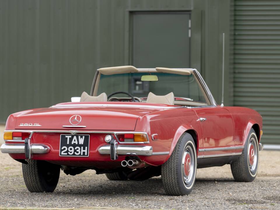 Immagine 8/18 di Mercedes-Benz 280 SL (1970)