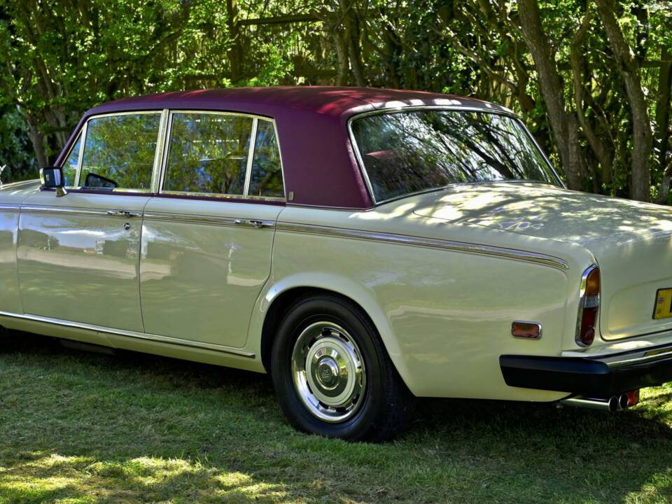 Bild 9/50 von Rolls-Royce Silver Shadow I (1977)