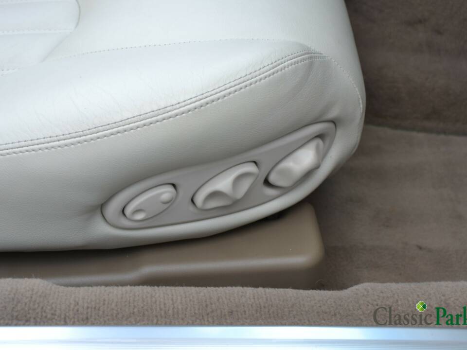 Imagen 36/50 de Jaguar XK8 4.0 (1998)