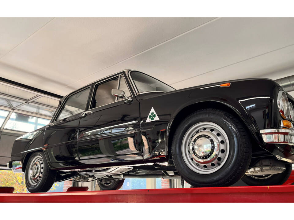 Immagine 13/50 di Alfa Romeo Giulia Super 1.3 (1973)