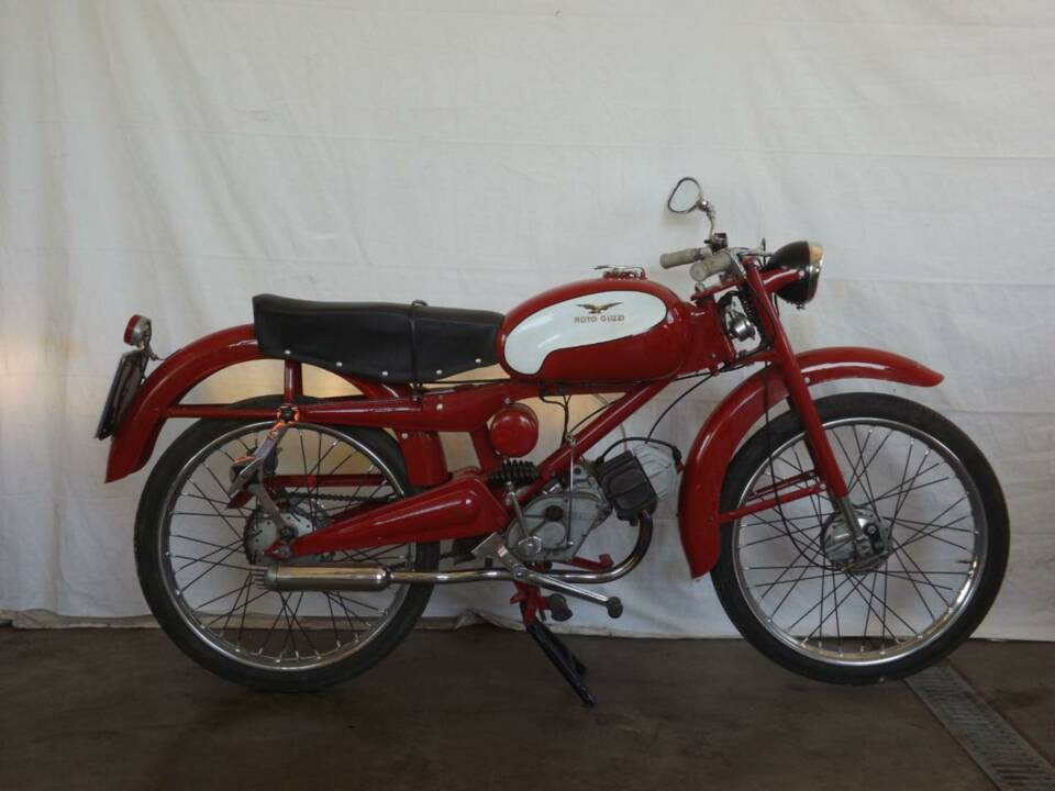Image 4/44 of Moto Guzzi Cardellino 75 (1957)