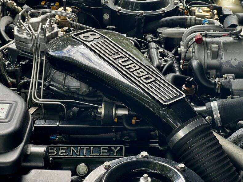 Bild 42/50 von Bentley Turbo R (1990)