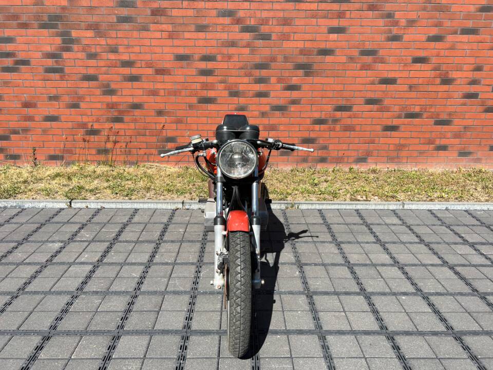 Image 16/17 of MV Agusta DUMMY (1977)