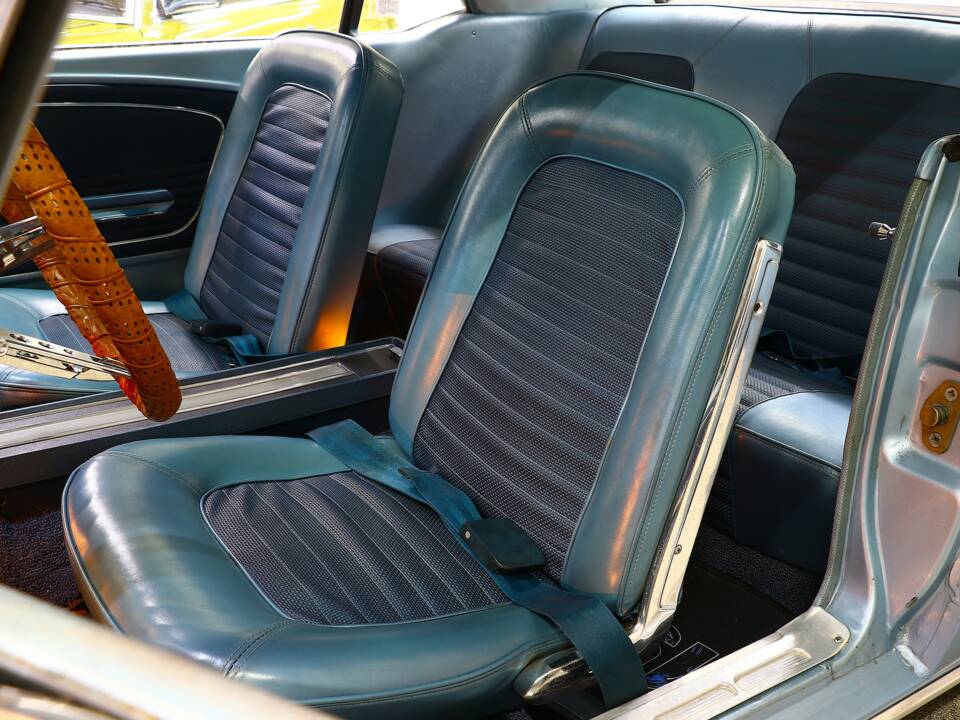 Bild 18/24 von Ford Mustang 200 (1966)