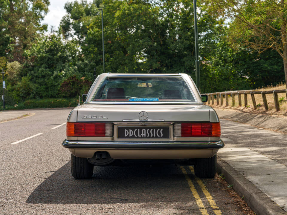 Image 6/23 of Mercedes-Benz 380 SL (1985)