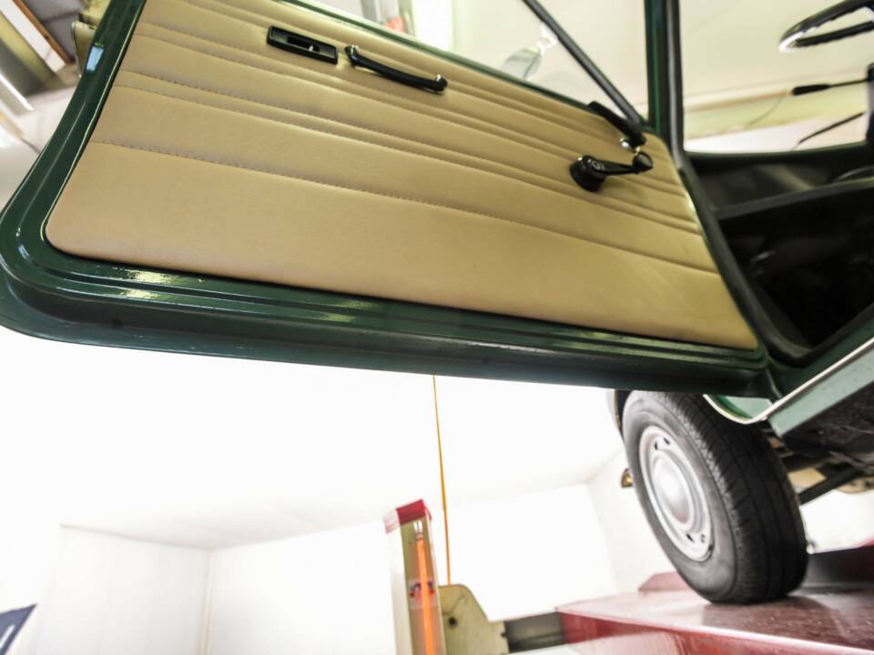 Image 40/50 of Mini 850 (1974)