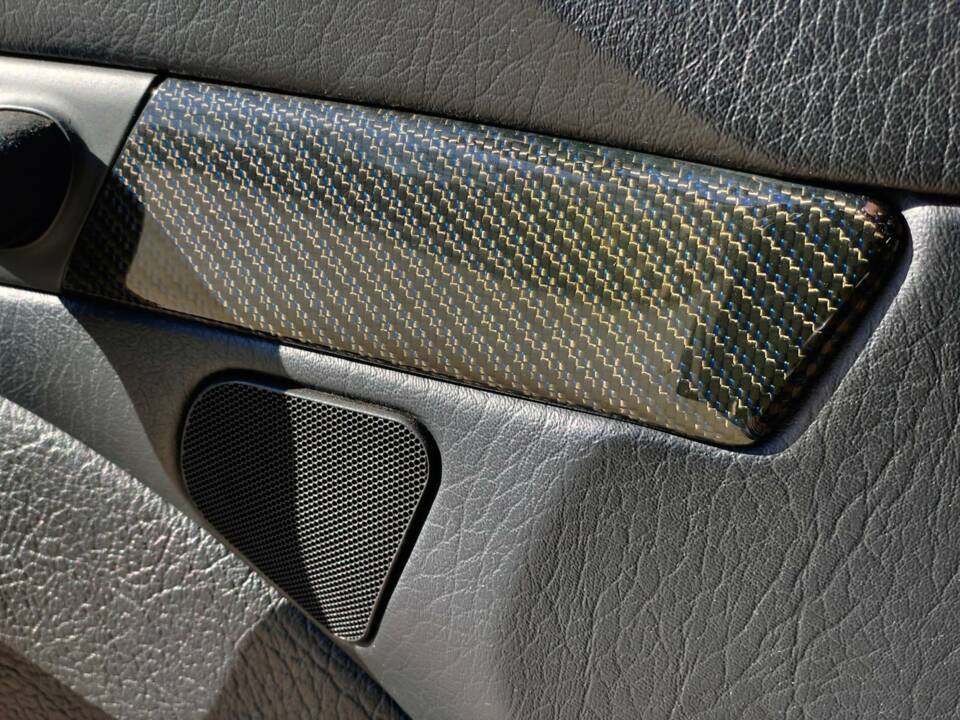 Image 27/34 of Audi S6 Avant (1996)