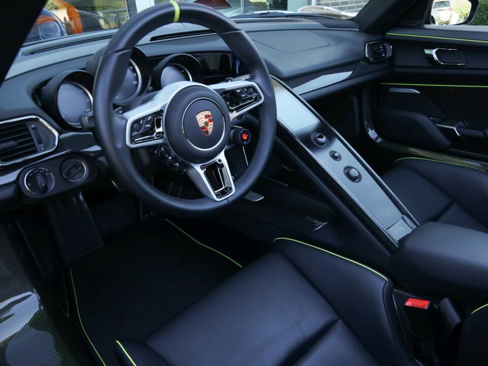 Afbeelding 31/50 van Porsche 918 Spyder (2015)