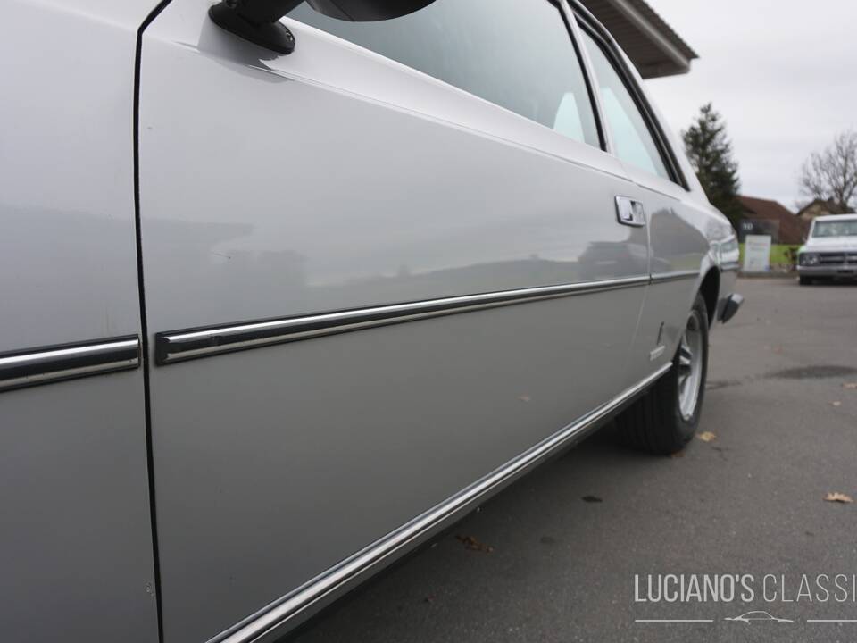 Image 18/66 of FIAT 130 Coupé (1972)