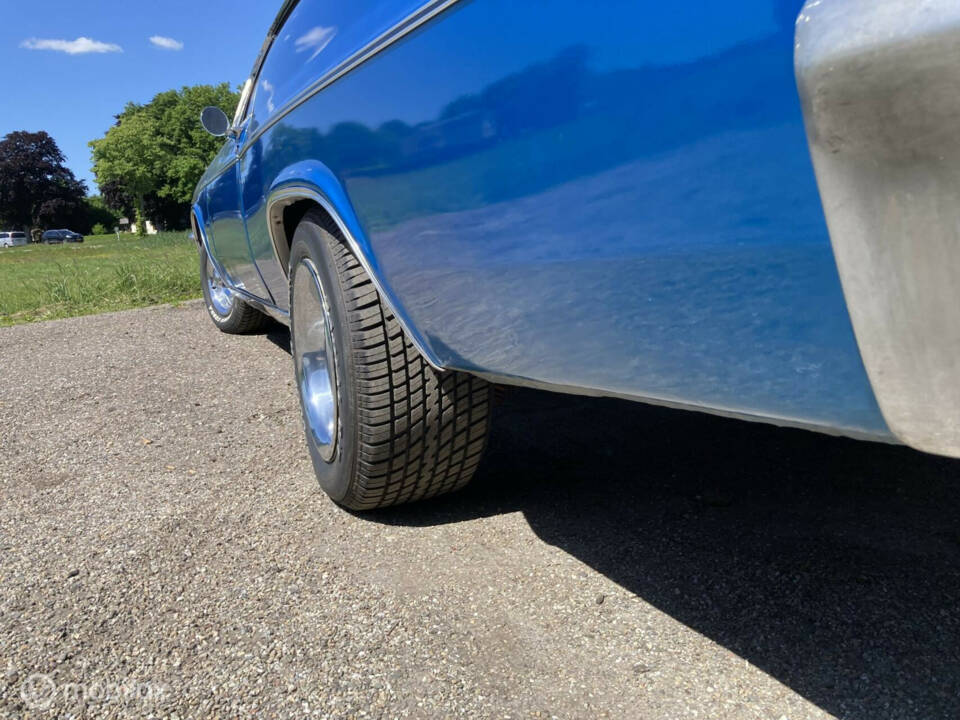 Image 34/45 of Chevrolet Impala Sport Coupe (1967)