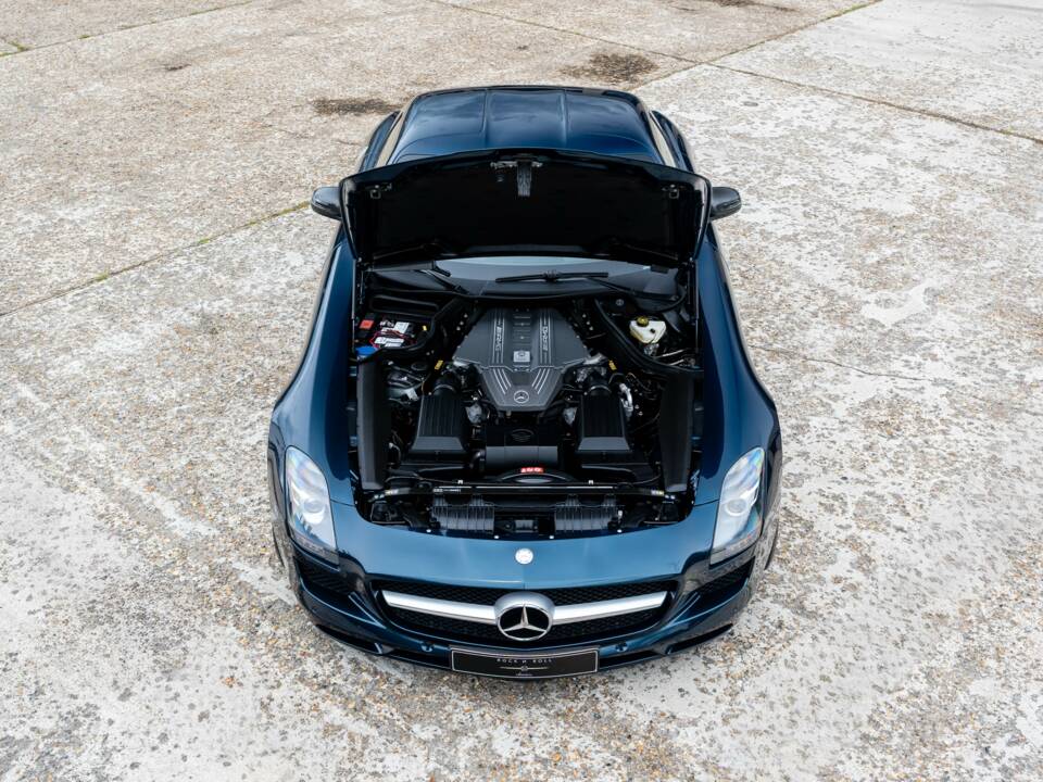 Afbeelding 34/38 van Mercedes-Benz SLS AMG (2010)