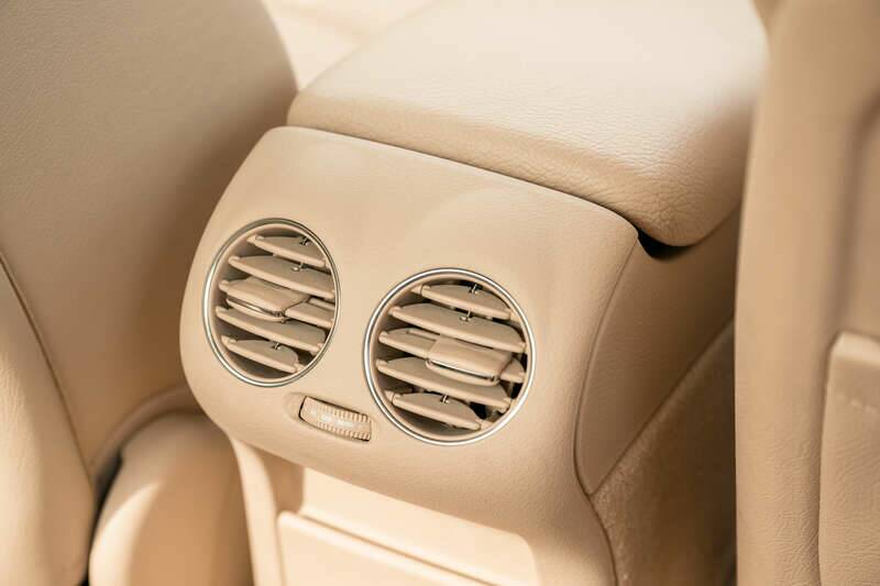 Bild 38/47 von Mercedes-Benz CLK 320 (2003)