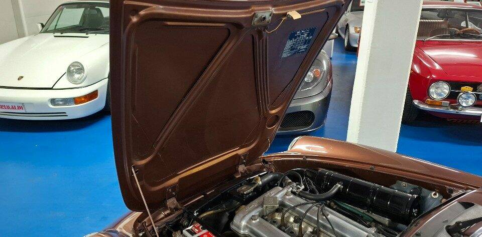 Immagine 15/45 di Alfa Romeo 2000 Spider Veloce (1981)