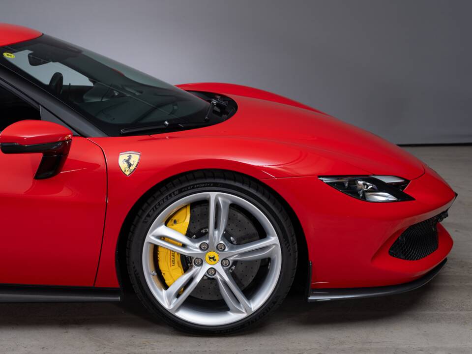 Image 10/30 of Ferrari 296 GTB (2022)