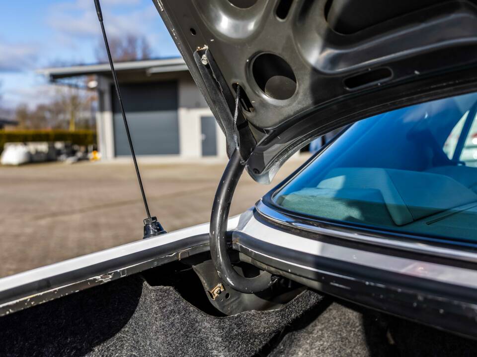 Image 153/175 of Mercedes-Benz 420 SE (1986)