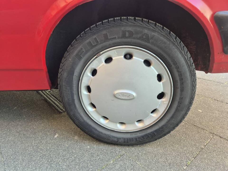Bild 35/36 von Ford Fiesta 1.6 D (1987)