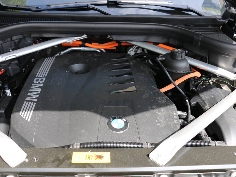 Bild 6/9 von BMW X5 xDrive50e (2023)