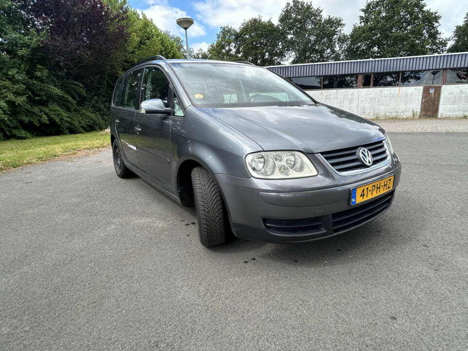 Image 11/25 of Volkswagen Touran 1.4 TSI (2004)
