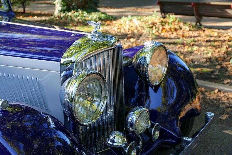 Image 23/50 of Bentley 4 1&#x2F;4 Litre (1936)