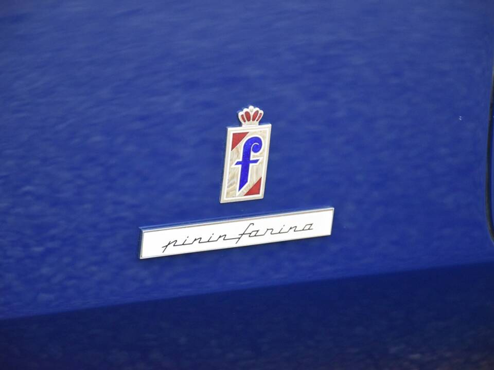 Image 21/55 of Ferrari 365 GT 2+2 (1968)