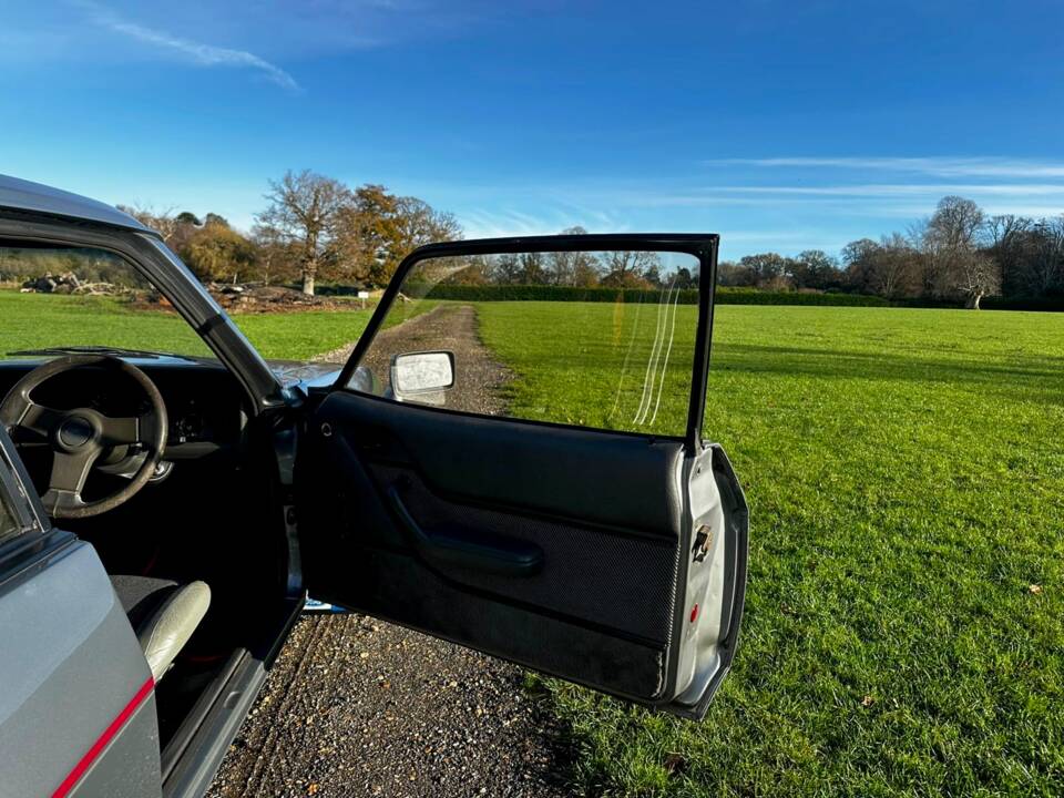 Bild 39/70 von Ford Capri 2,8i (1986)