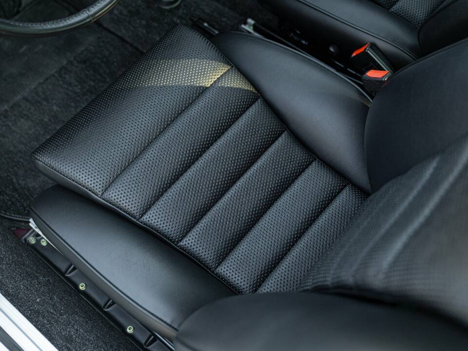 Image 37/50 of Porsche 911 2.2 S (1971)